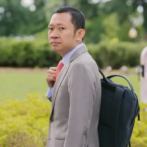 Buyer With Ties to Chinese Communist Party Got V.I.P. Treatment at Trump Crypto Dinner