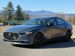 2025 Mazda3 Carbon Edition shows out for commuters