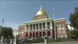 Mass. leaders pushing bill that would establish 25-foot buffer zone between the public, first responders